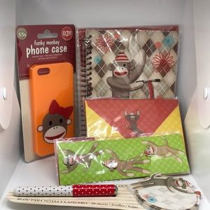Sock-monkey stationary